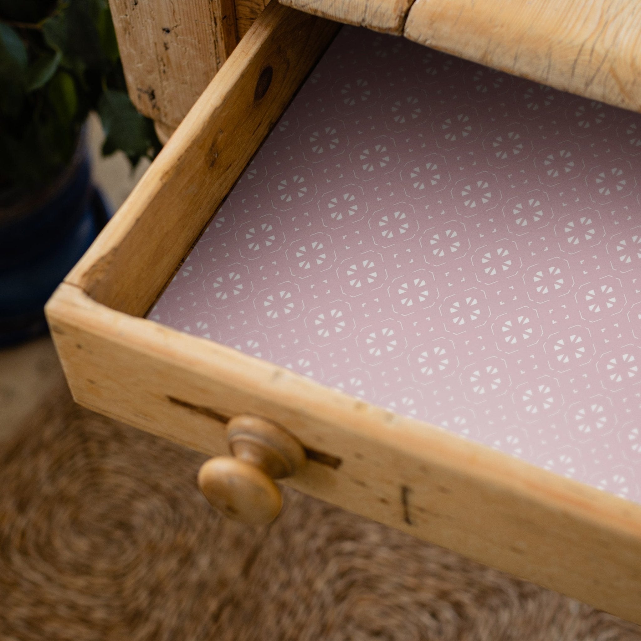 Hellebore Pink Drawer Liners - The Master Herbalist