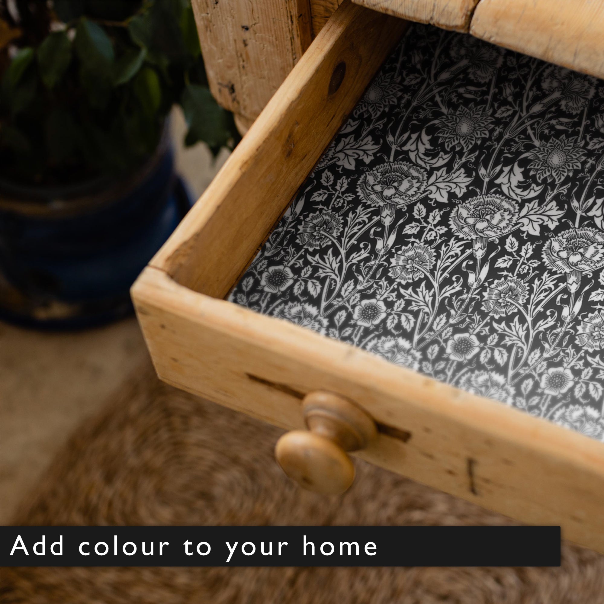 SANDALWOOD SCENTED Drawer Liners in BLACK William Morris Design - Scented Drawer Liners - The Master Herbalist