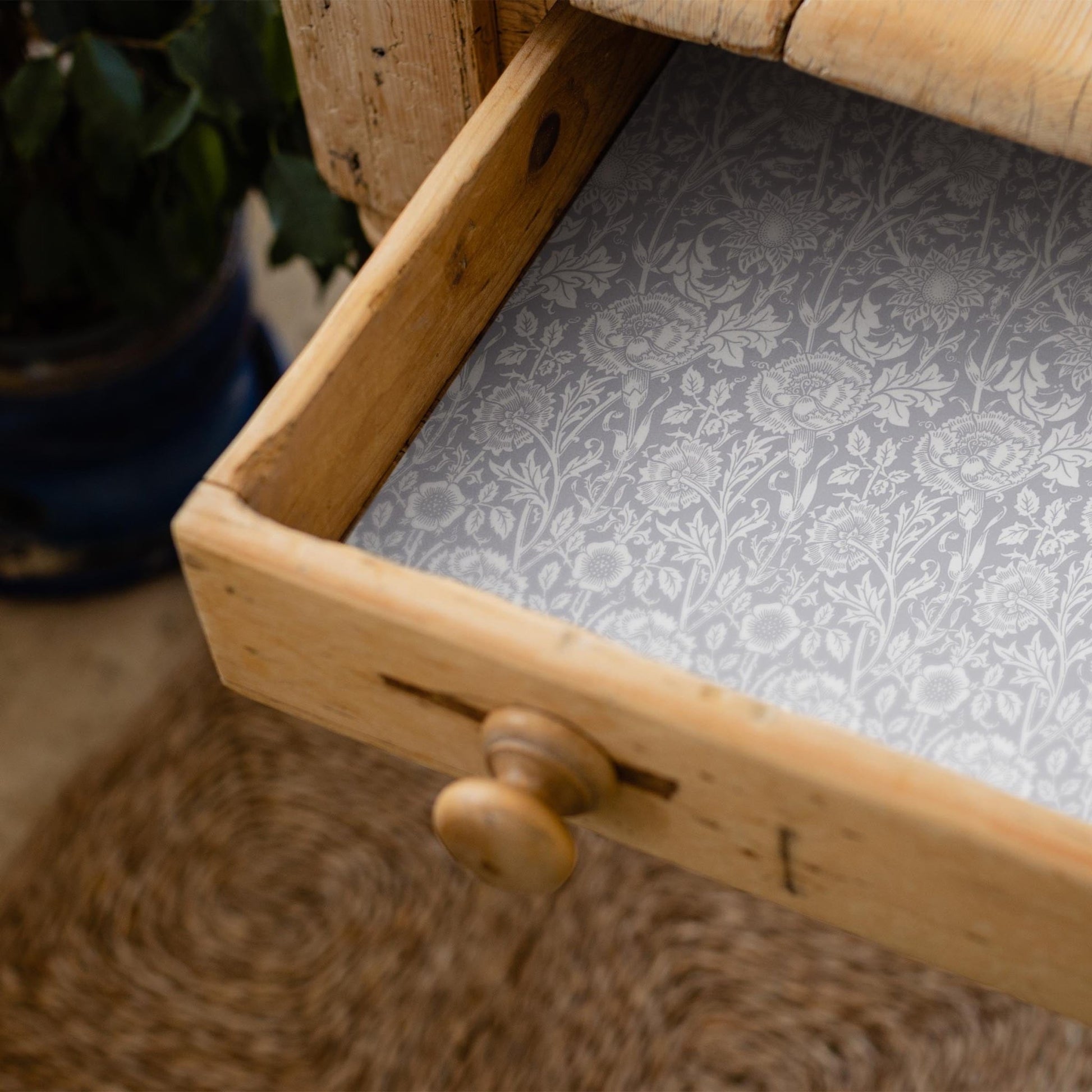 LILY OF THE VALLEY fragrance SCENTED Drawer Liners in GREY William Morris Design - Scented Drawer Liners - The Master Herbalist