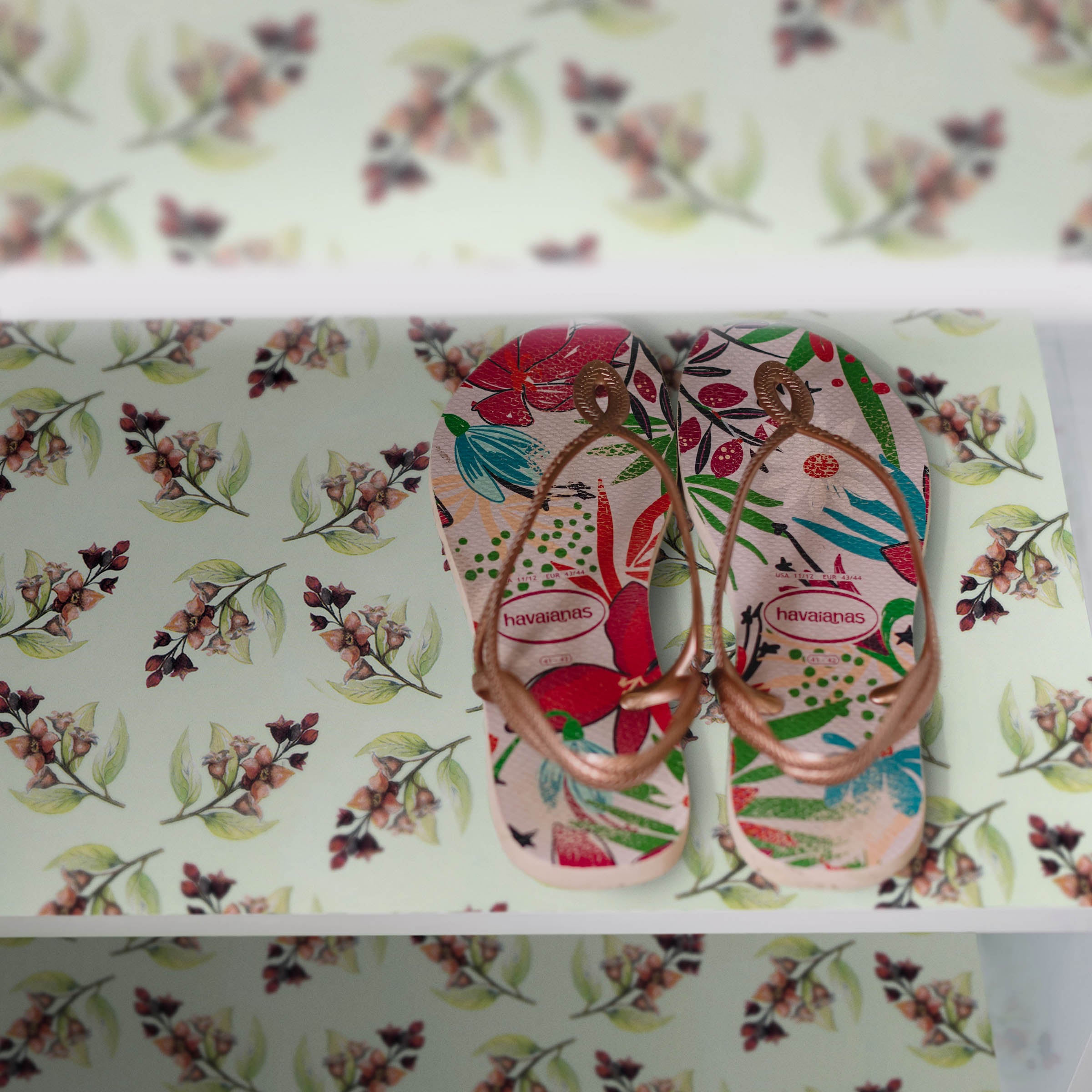 SANDALWOOD SCENTED Drawer Liners in a SANDALWOOD pattern