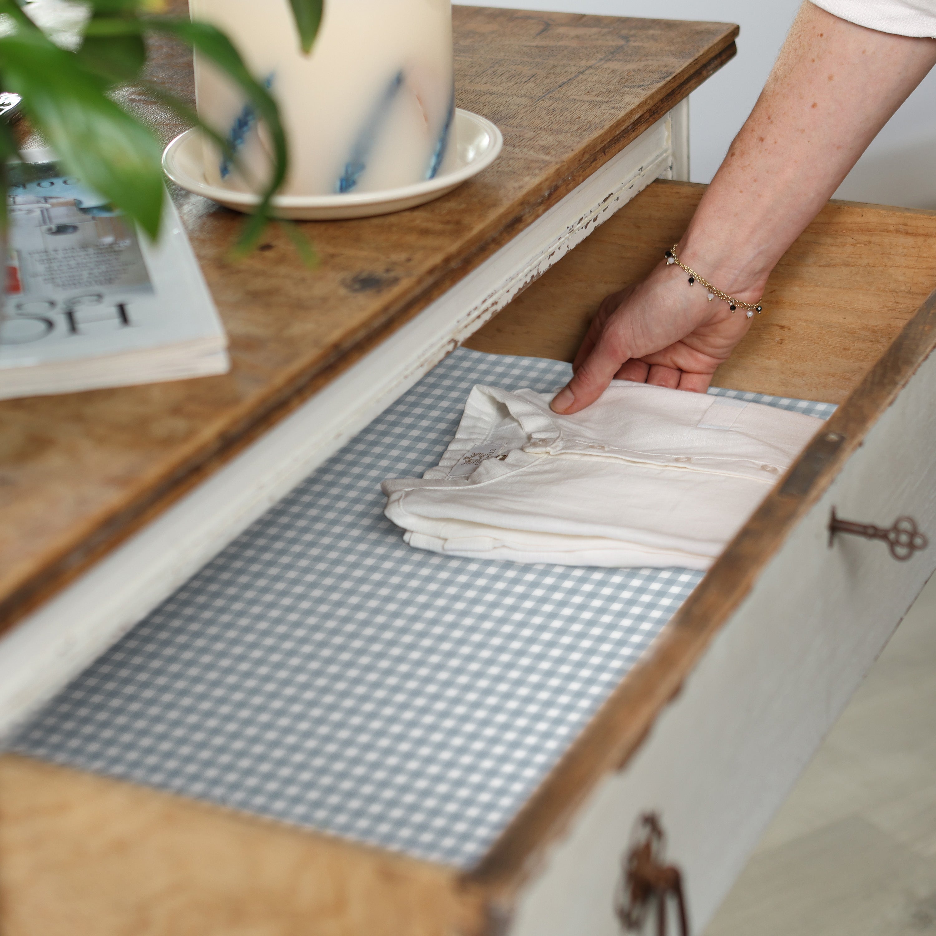 FRESH LINEN SCENTED Drawer Liners in DUCK EGG Blue GINGHAM