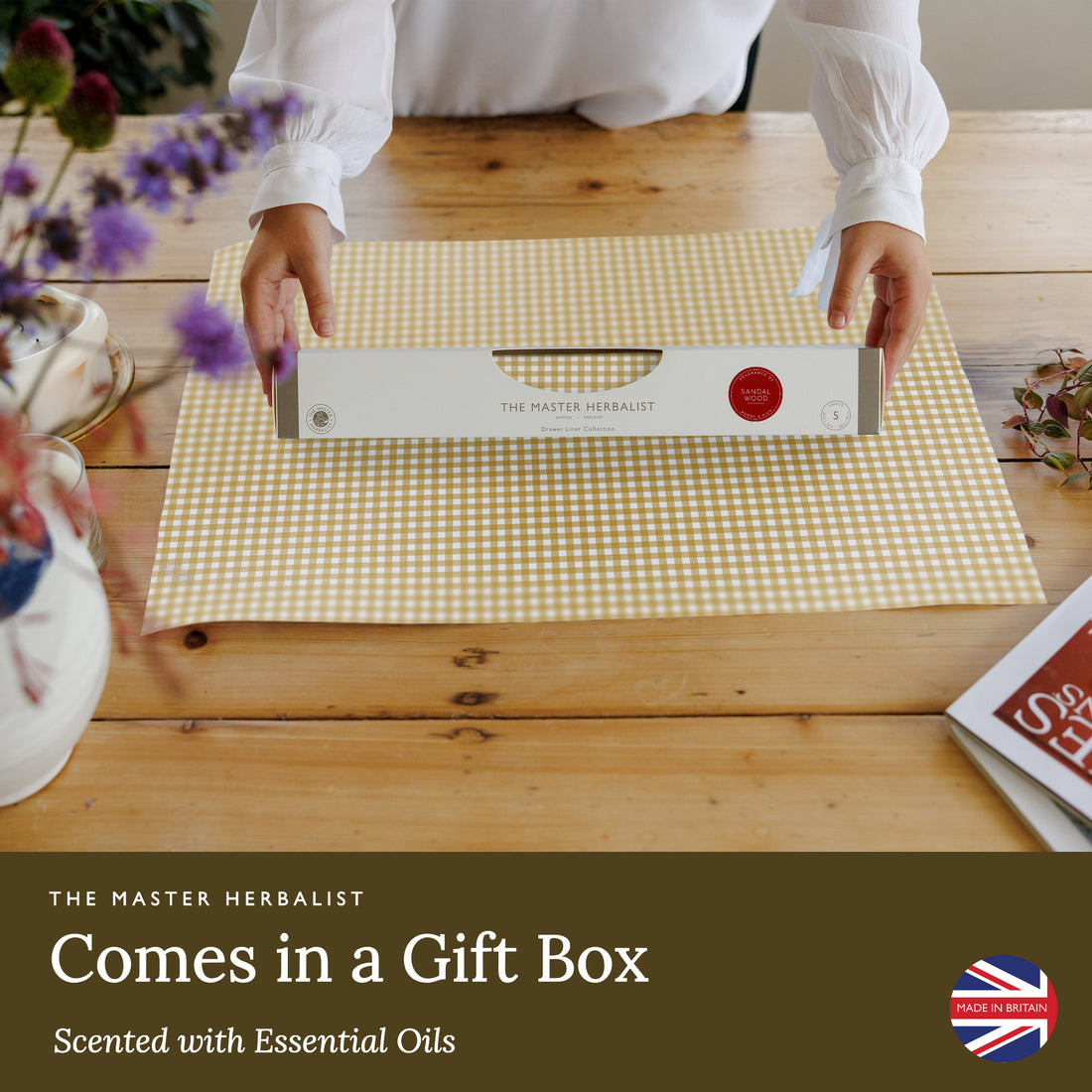 Sandalwood scented drawer liners, Barley Gingham print, rolled