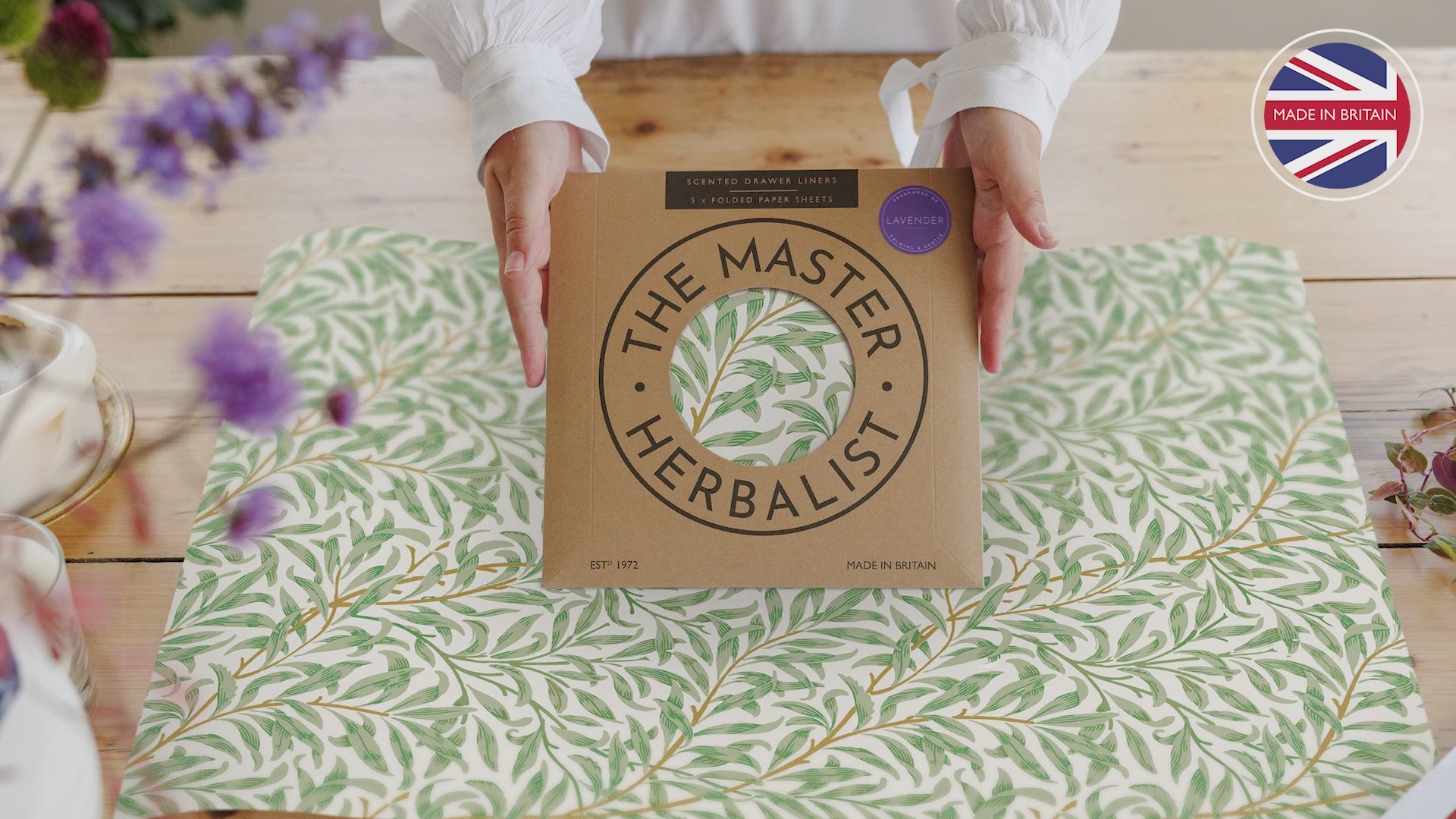 NEROLI & YLANG YLANG Scented Drawer Liners with a Portuguese Tile Pattern