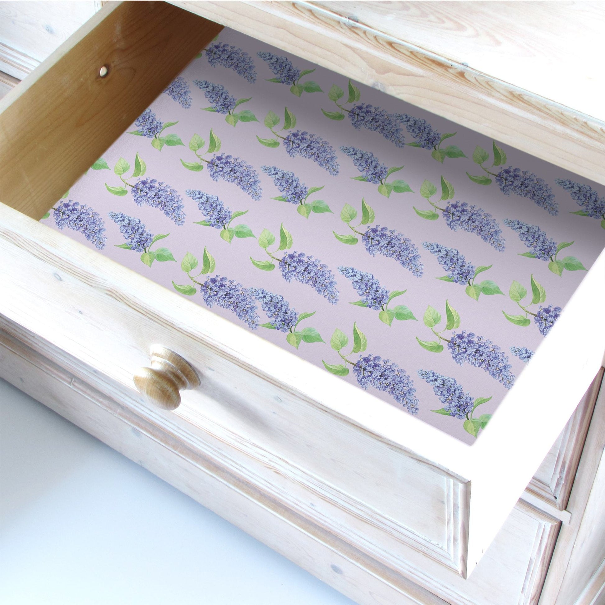 THE MASTER HERBALIST LILAC Fragrance SCENTED Drawer Liners in a floral LILAC Design. Made in Britain.