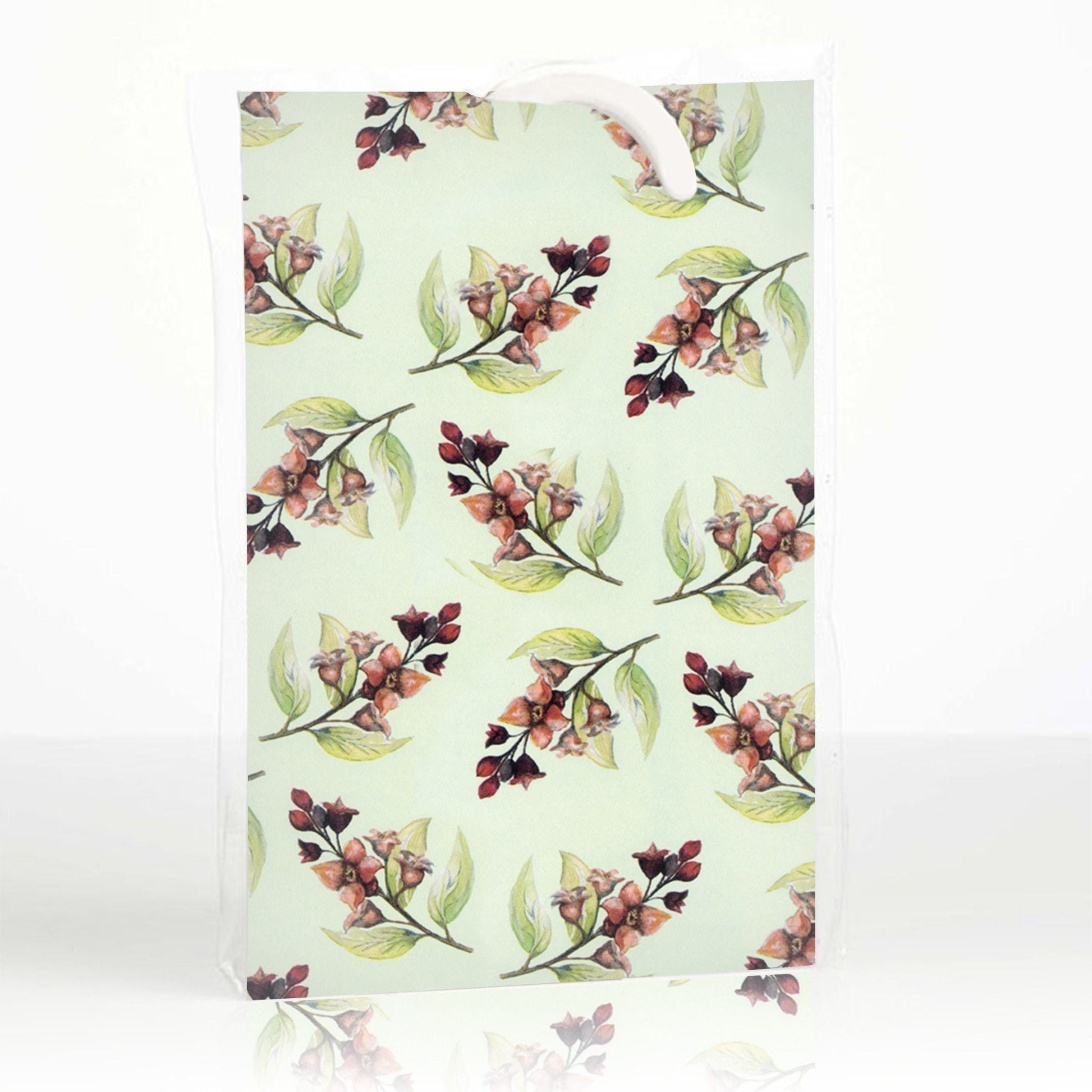 THE MASTER HERBALIST Wardrobe Freshener Sandalwood SANDALWOOD Scented Wardrobe Freshener in a Traditional Floral Design